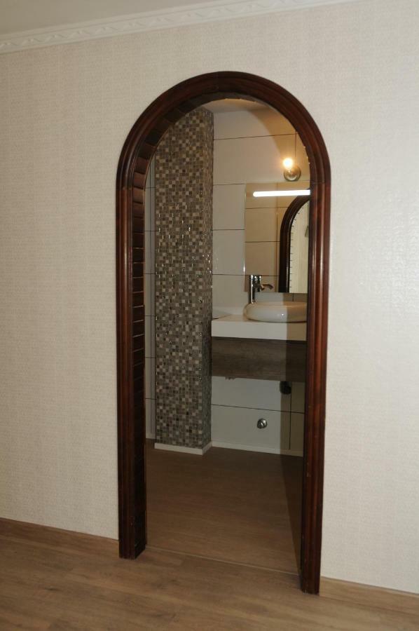 Mini Golf Apartments Канямел Екстериор снимка