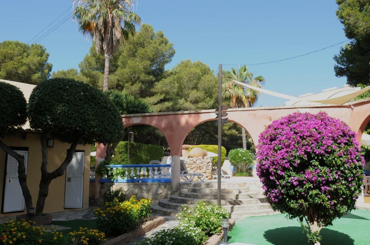 Mini Golf Apartments Канямел Екстериор снимка
